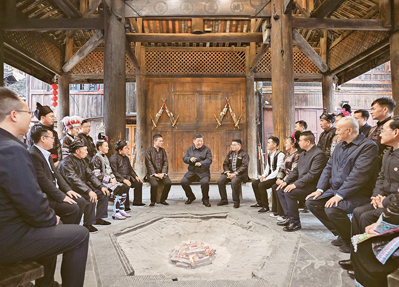 习近平：锲而不舍落实中央八项规定精神，以优良党风引领社风民风「相关图片」